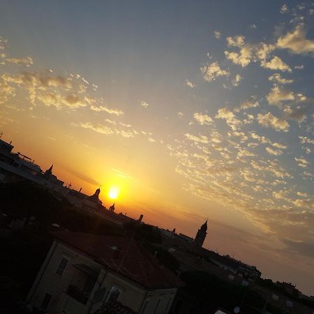 B&B Rooftop51 ริมินี ภายนอก รูปภาพ